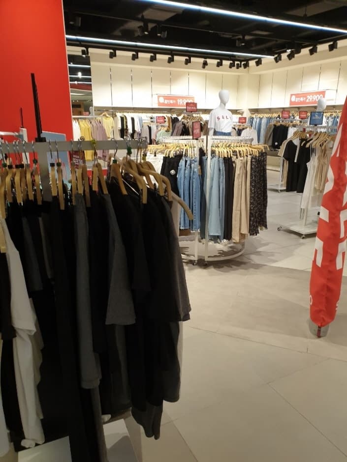 EW 스파오 AK&홍대_2