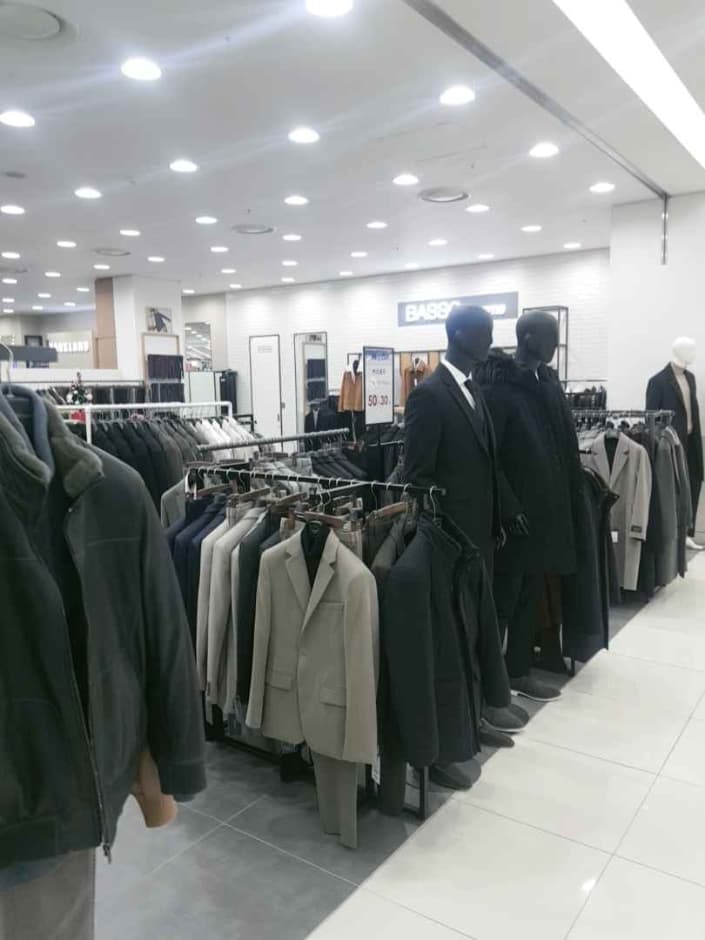 BASSO homme - MODA Outlet Incheon Branch [Tax Refund Shop]  (바쏘옴므 모다아울렛 인천점)