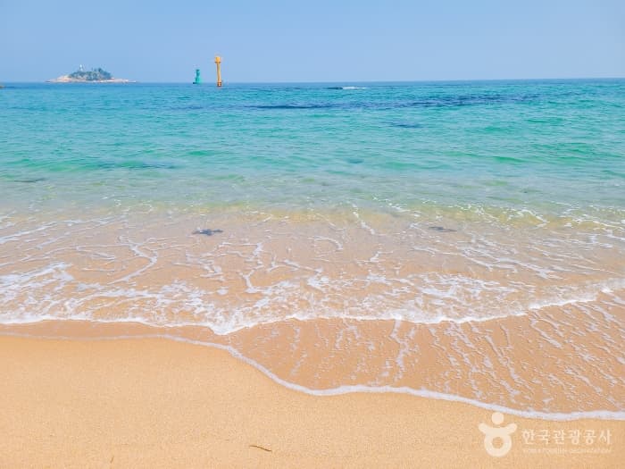 이 안에 속초 있다! 설악산과 동해 품은 신상 랜드마크 속초아이_속초해수욕장 4-4