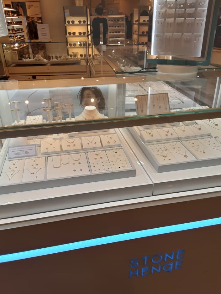 Stonehenge - Hyundai D-CUBE City Branch [Tax Refund Shop] (스톤헨지 현대 신도림점)