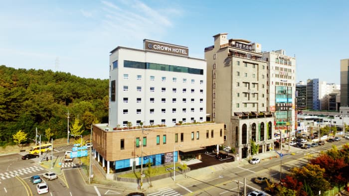 크라운호텔_전경
