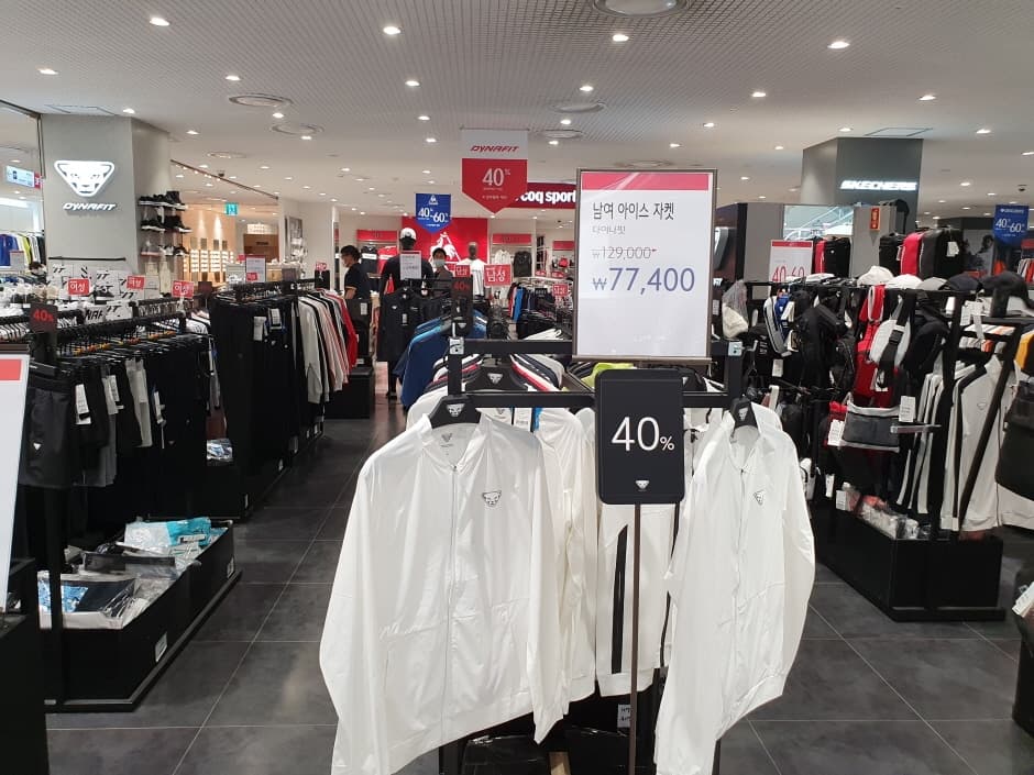 Dynafit - Lotte Gwangmyeong Branch [Tax Refund Shop] (다이나핏 롯데광명)