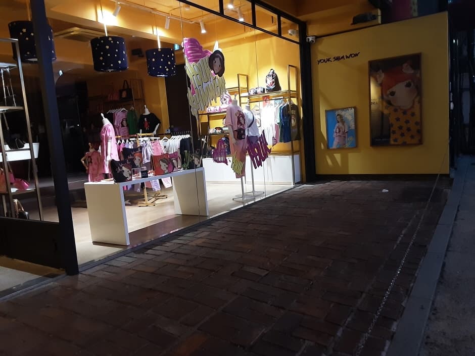 gallery AM - Garosu Branch [Tax Refund Shop] (갤러리에이엠 가로수)