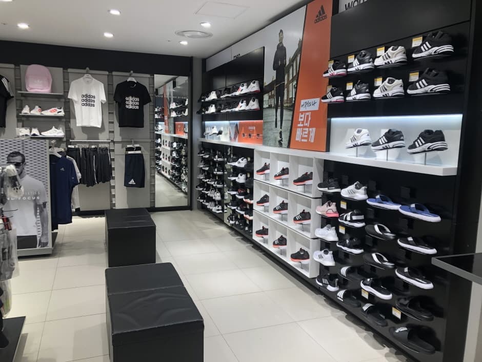 아디다스 롯데 분당점_3