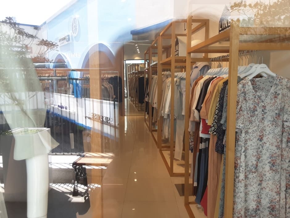 Line - Lotte Dongbusan * Branch [Tax Refund Shop] (라인 롯데(아)동부산점*)