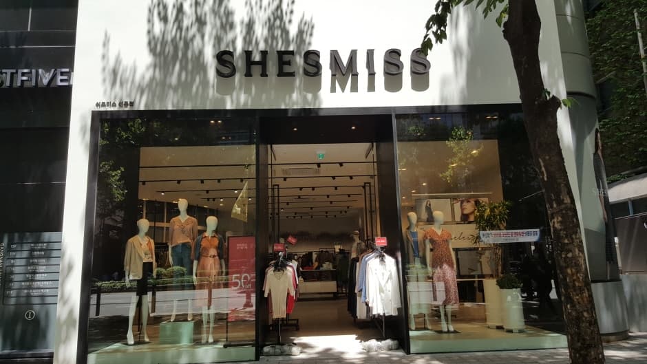 Shesmiss - Seolleung Branch [Tax Refund Shop] (쉬즈미스 선릉)