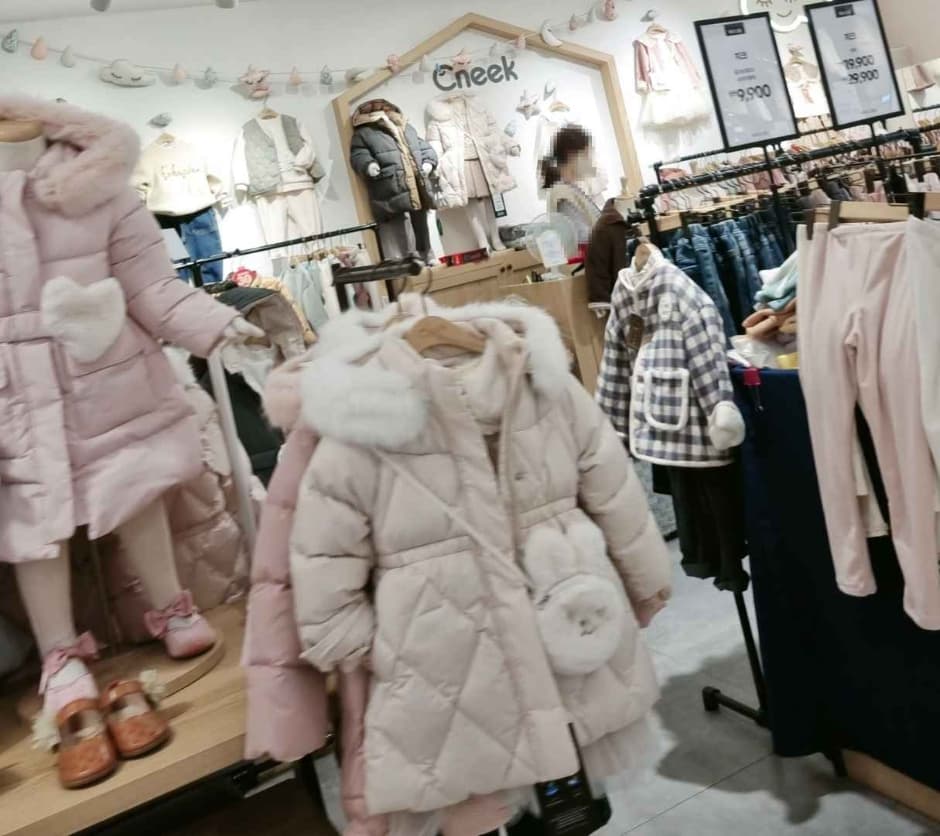 Cheek - Newcore Pyeongchon Branch [Tax Refund Shop] (치크 뉴코아 평촌)