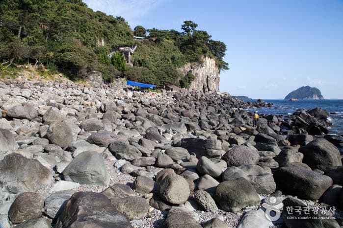 제주_정방폭포03