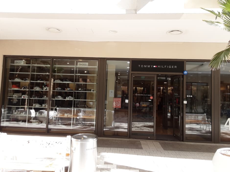 The Handsome Tommy Hilfiger - Lotte Dongbusan Branch [Tax Refund Shop] (한섬 타미힐피거 롯데동부산)