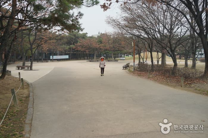 무장애_서울_석촌동고분군07