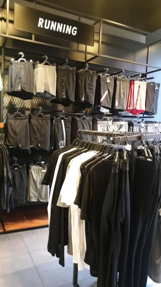 Nike Town - Dongseong-ro Branch [Tax Refund Shop] (나이키타운 동성로)