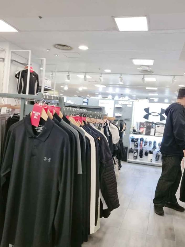 Under Armour - Newcore Pyeongchon Branch [Tax Refund Shop] (언더아머 뉴코아 평촌)