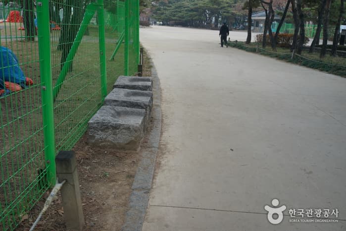 무장애_서울_석촌동고분군09