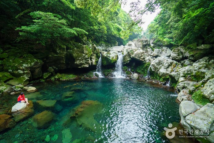 제주 돈내코 원앙폭포