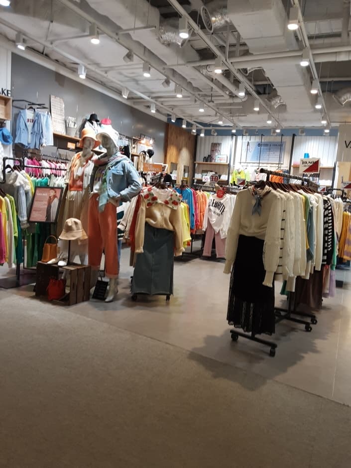 반에이크_롯데몰동부산점_2