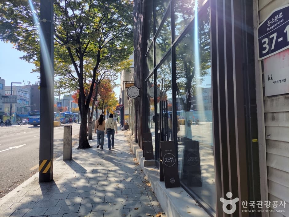 소설원 서가 (3)