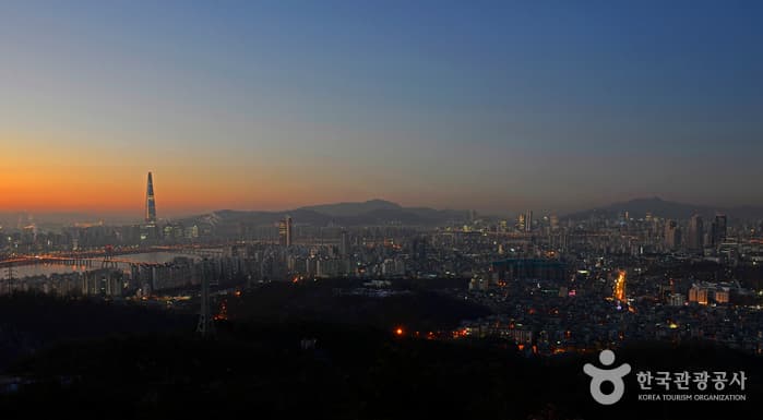 서울 지하철 타고 도심 속으로 일출 여행 간다06
