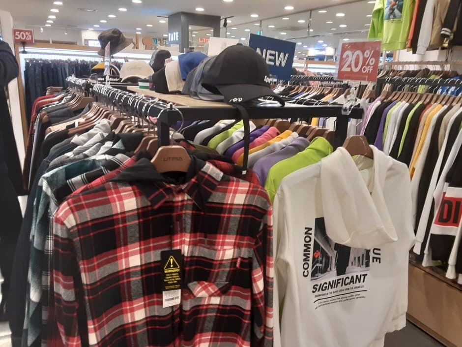 ER Newcore Outlets - Deokcheon Branch [Tax Refund Shop] (ER 뉴코아아울렛 덕천 [사후면세점])