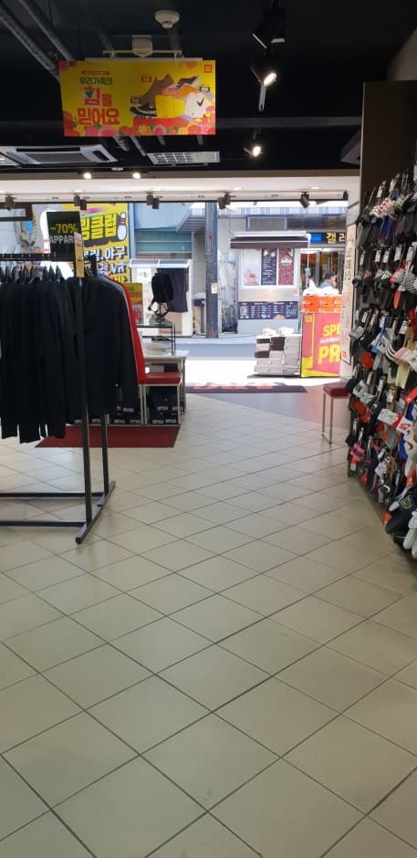 ABC마트 광주충장로2가_2