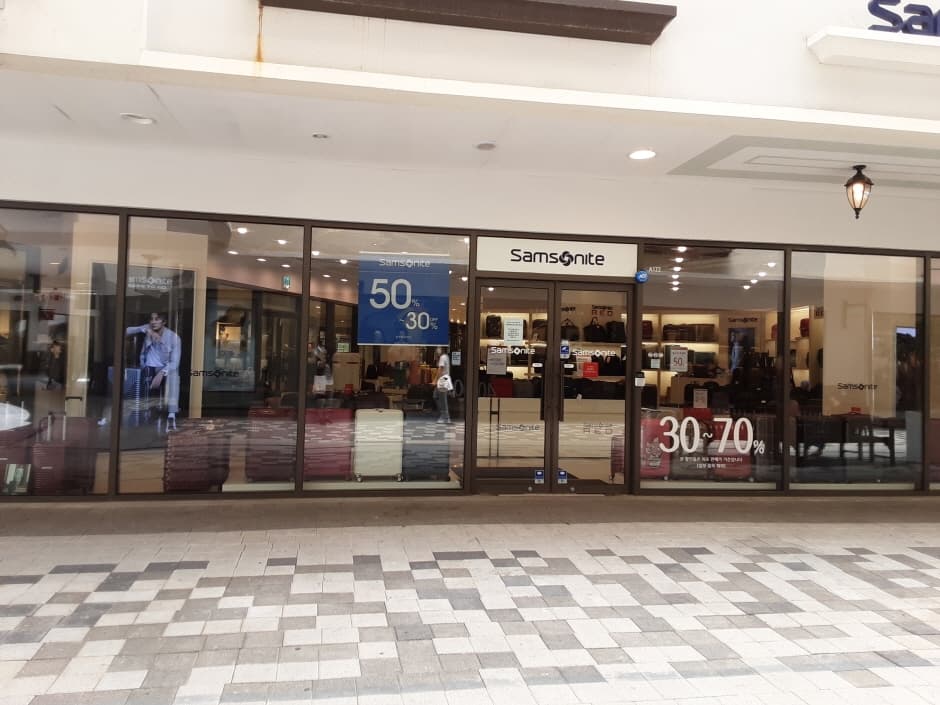 Samsonite - Lotte Outlets Dongbusan Branch [Tax Refund Shop] (쌤소나이트 롯데아울렛 동부산점)