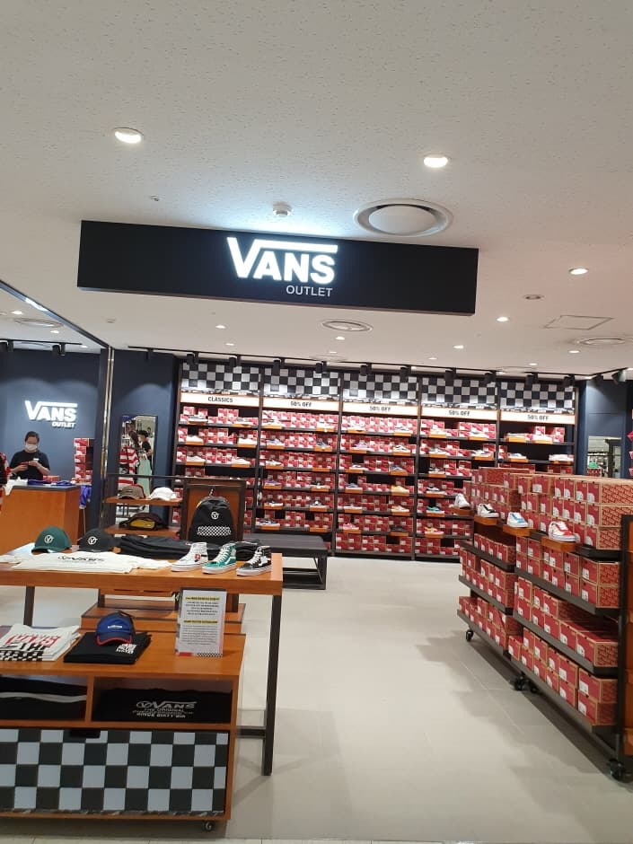 Vans - Lotte Gwangmyeong Branch [Tax Refund Shop] (반스 롯데광명)