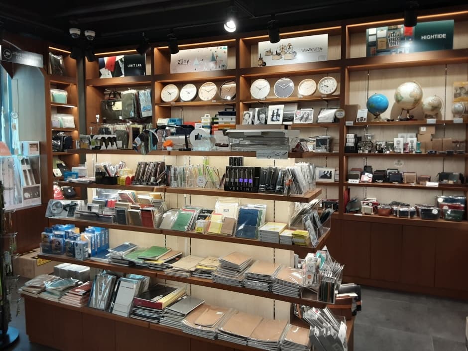 핫트랙스 대전점_2