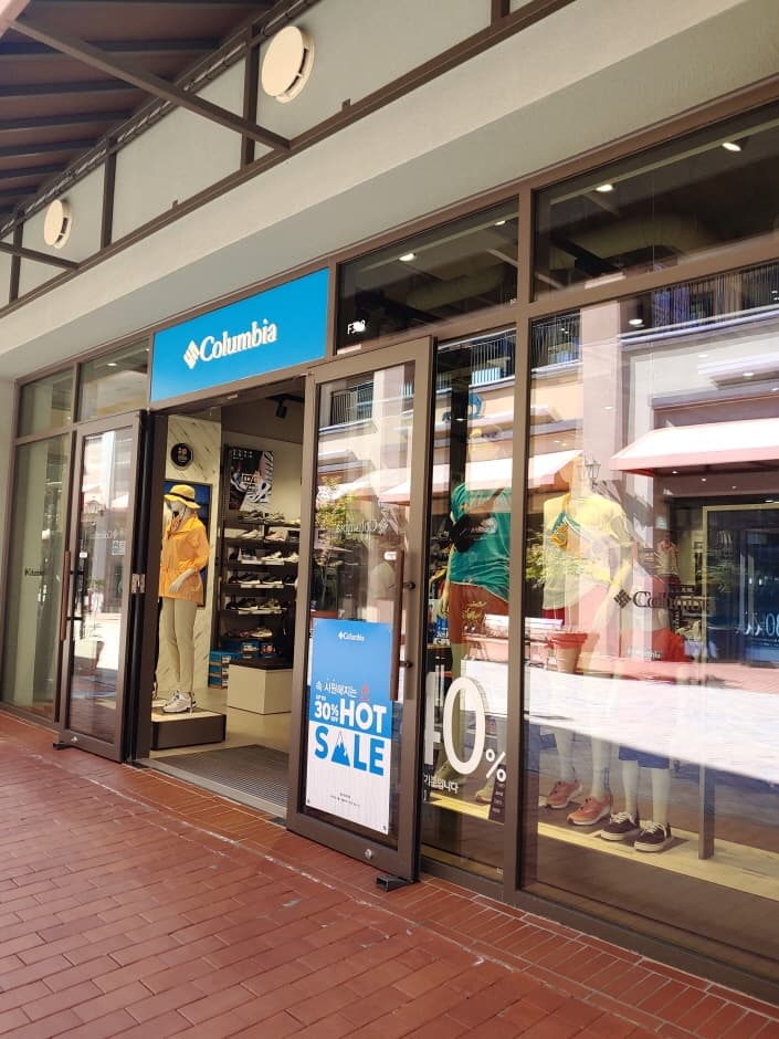 Columbia - Lotte Giheung Branch [Tax Refund Shop] (컬럼비아 롯데기흥)