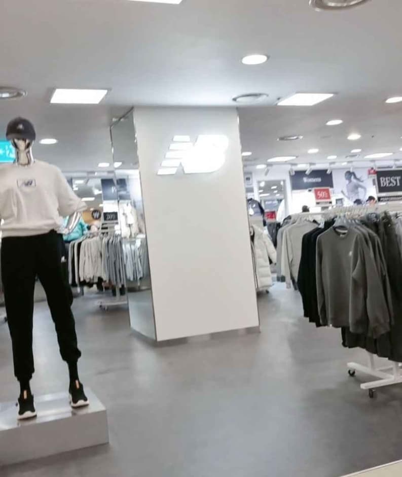 New Balance - Newcore Gwangmyeong Branch [Tax Refund Shop] (뉴발란스 뉴코아 광명점)