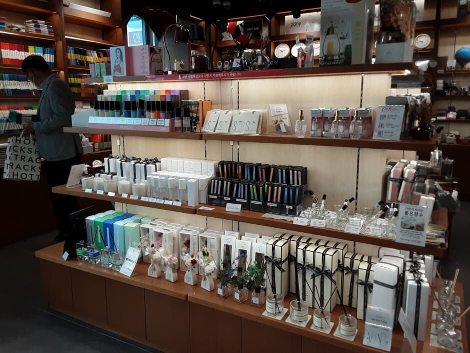 핫트랙스 대전점_3