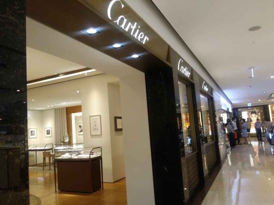 Cartier - Hyundai Apgujeong Main Branch [Tax Refund Shop] (까르띠에 현대 본점)
