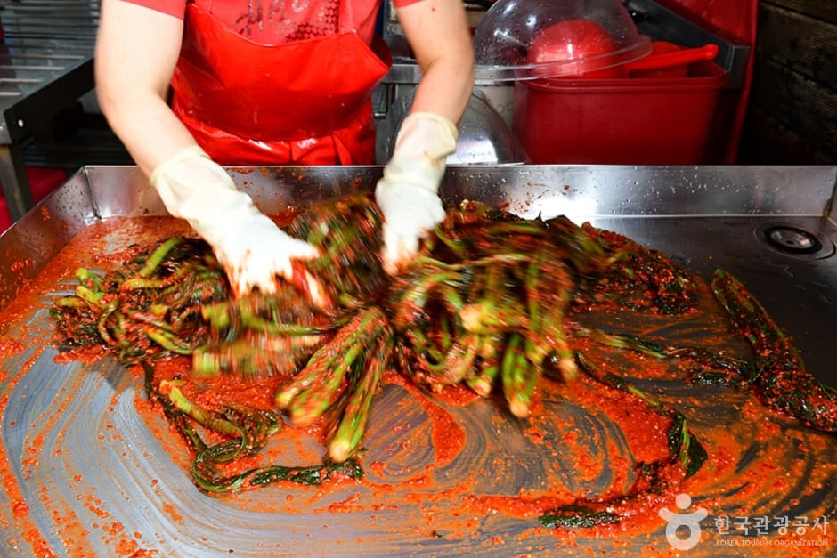 전남_여수_김미영돌산갓김치_갓김치버무리기1