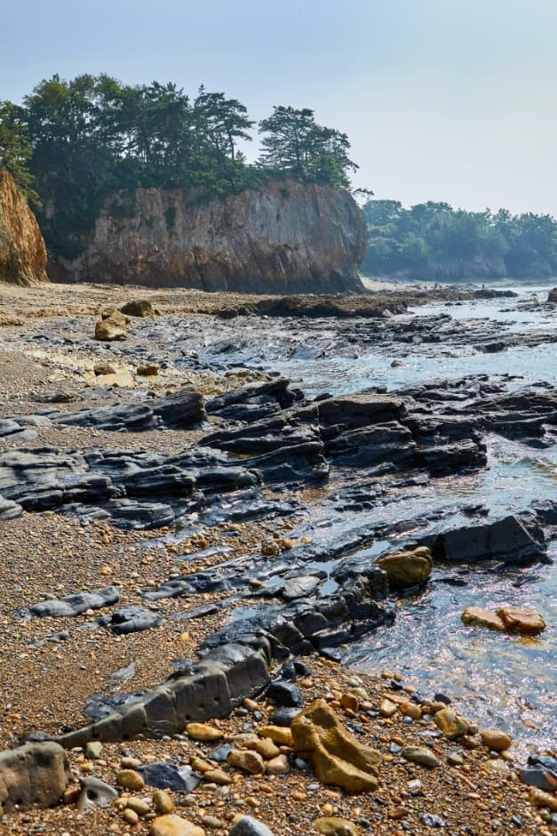 Chaeseokgang Cliff (Jeonbuk National Geopark) (채석강 (전북 서해안권 국가지질공원))