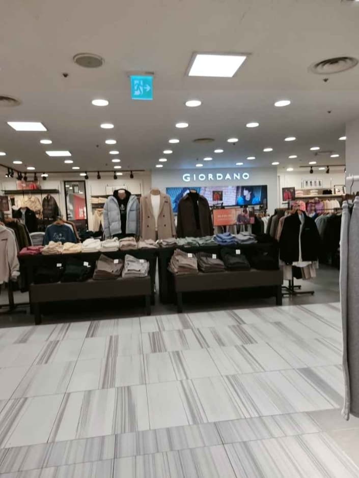 Giordano - Newcore Pyeongchon Branch [Tax Refund Shop] (지오다노 뉴코아 평촌)