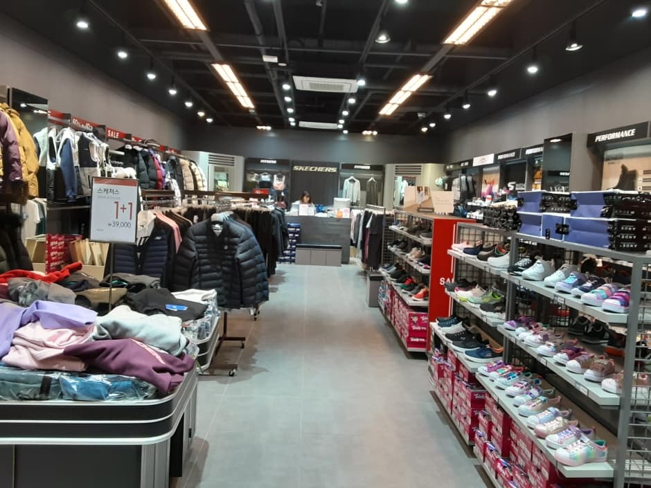 스케쳐스 롯데동부산_4