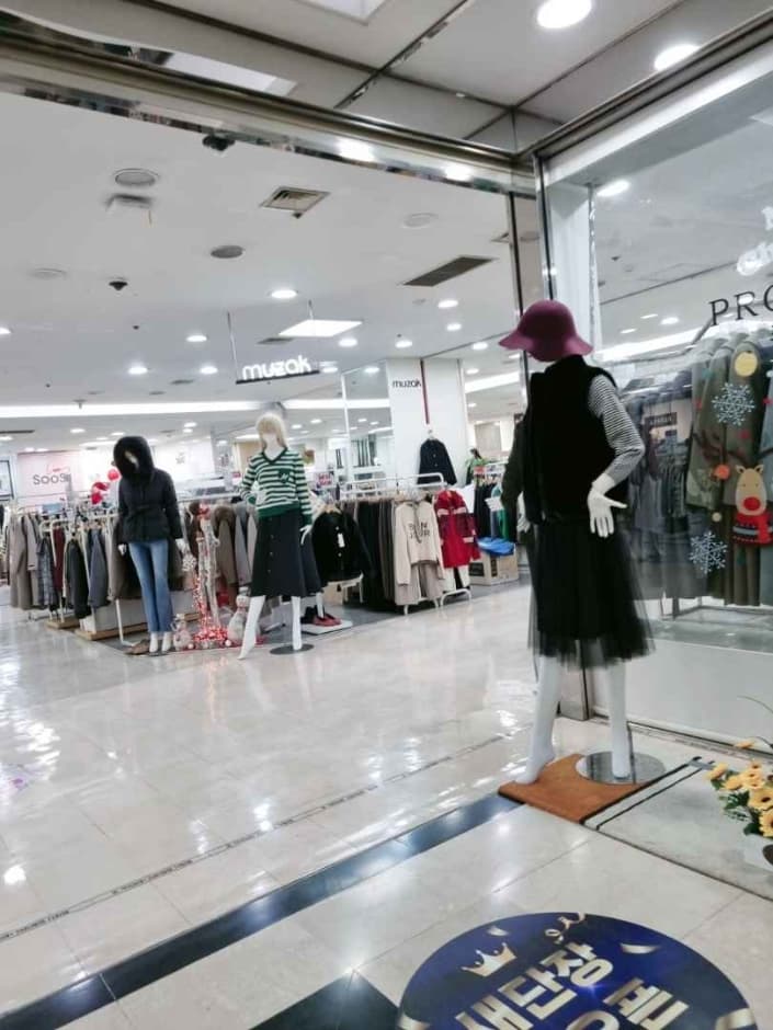 Muzak - Savezone Gwangmyeong Branch [Tax Refund Shop] (무자크 세이브존 광명점)