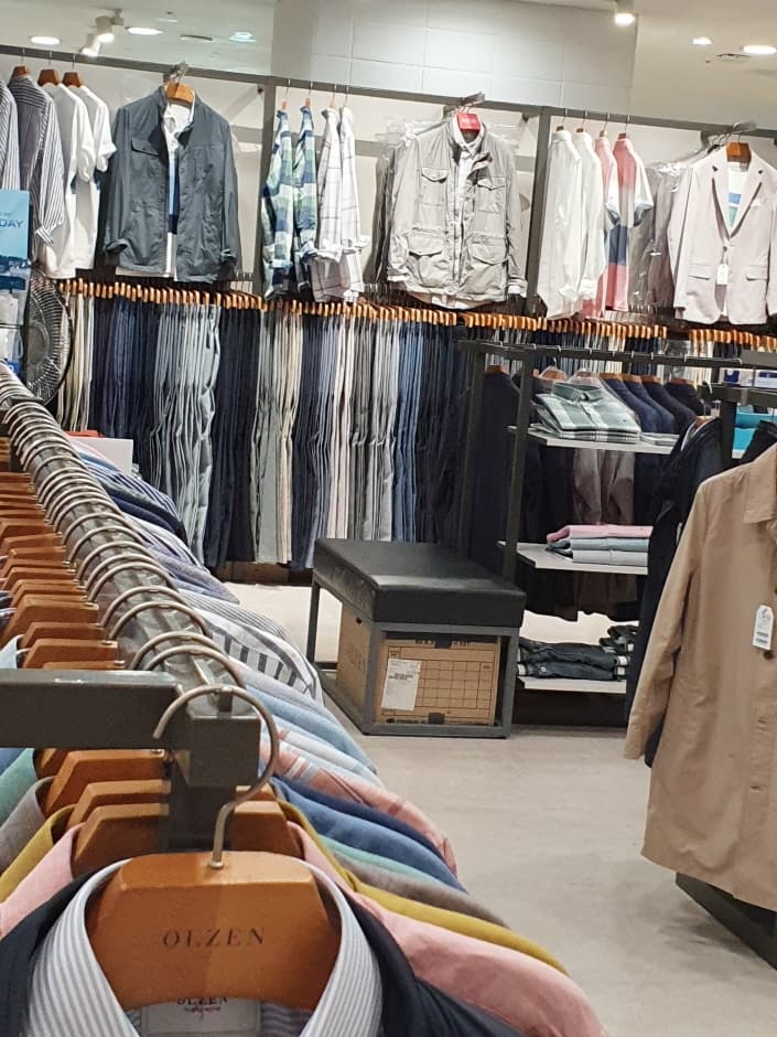 Olzen - Lotte Factory Gasan Branch [Tax Refund Shop] (올젠 롯데팩토리가산)