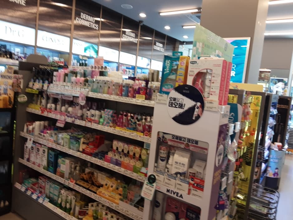 올리브영 성수역_4