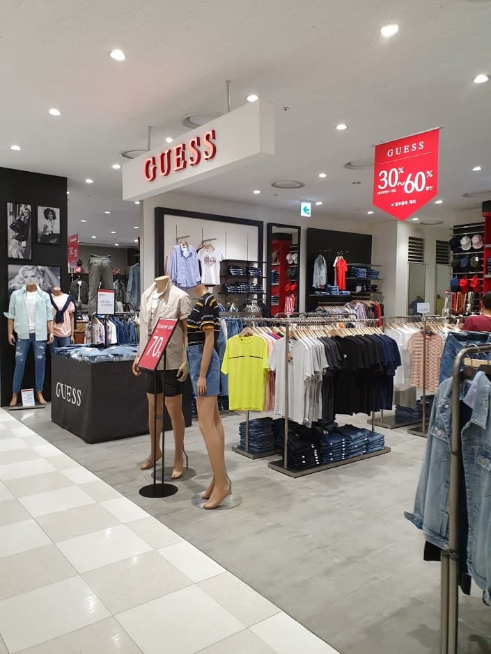 Guess - Lotte Gwanggyo Branch [Tax Refund Shop] (게스 롯데광교)
