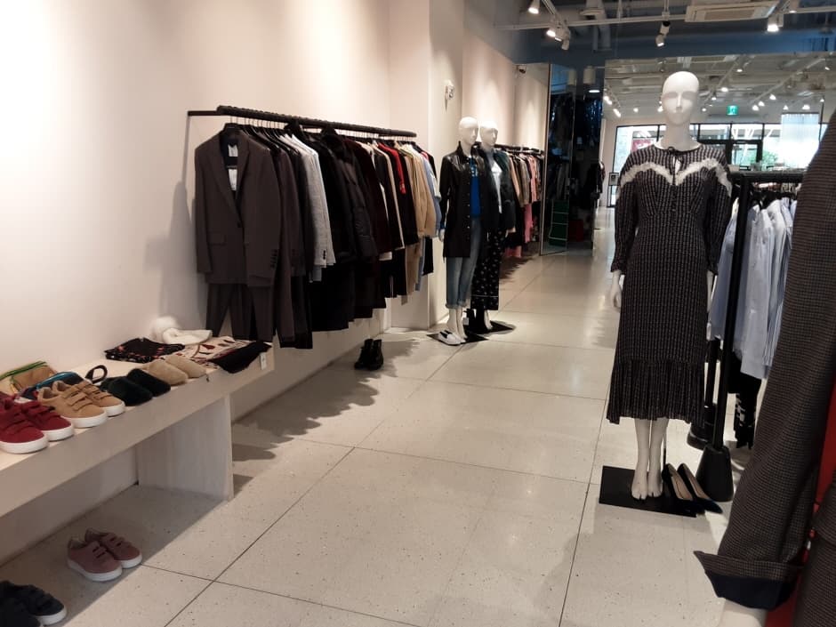 IDL 산드로 신세계부산_2