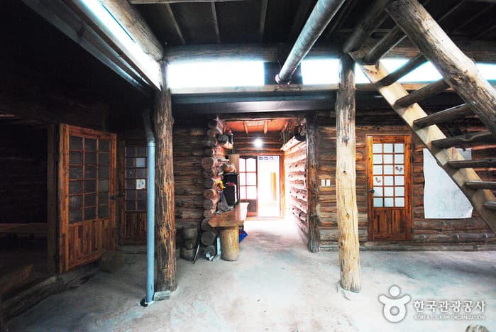 통나무산장식당_06