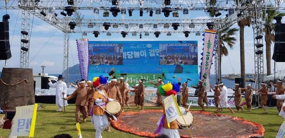Seogwipo Chilsimni Festival (서귀포 칠십리축제)