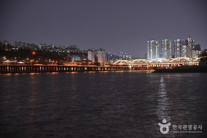 서울_용산_지하철역, 예술이 되다! 녹사평역 지하예술정원_13