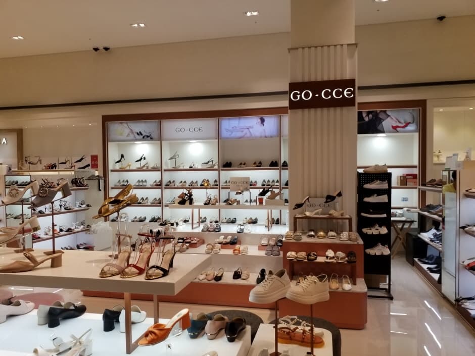 Daks Shoes - Hyundai Songdo Branch [Tax Refund Shop] (닥스구두 현대송도)