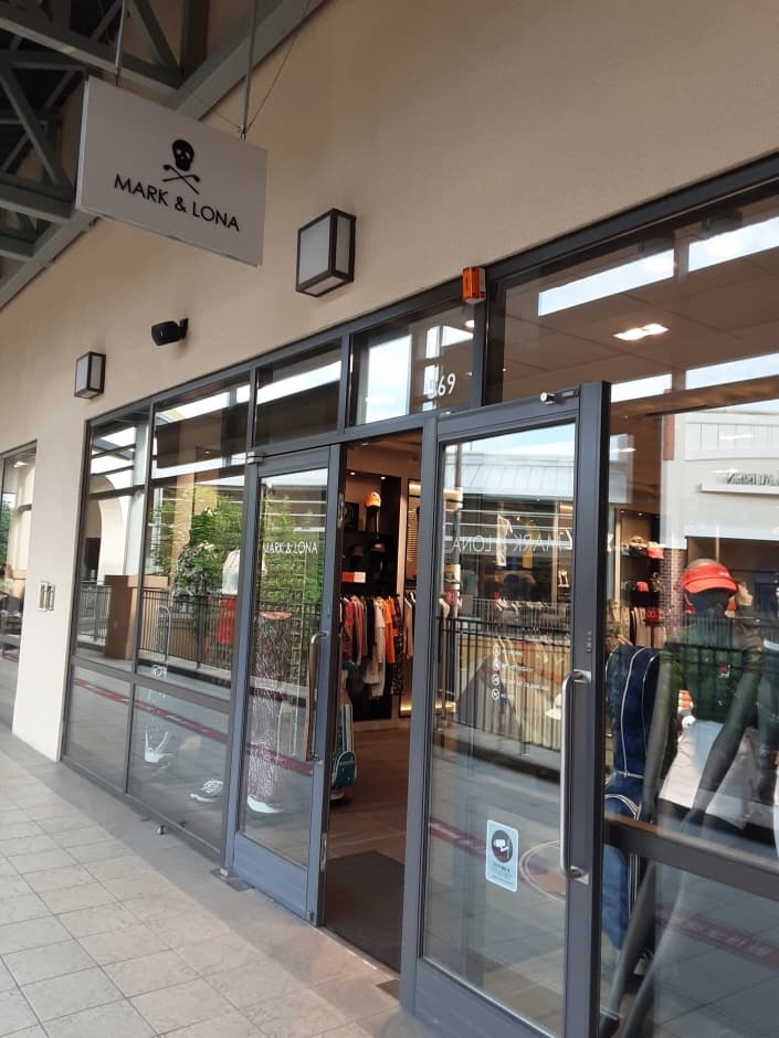 Mark & Lona - Paju Premium Outlets Branch [Tax Refund Shop] (마크앤로나 신세계아울렛 파주점)