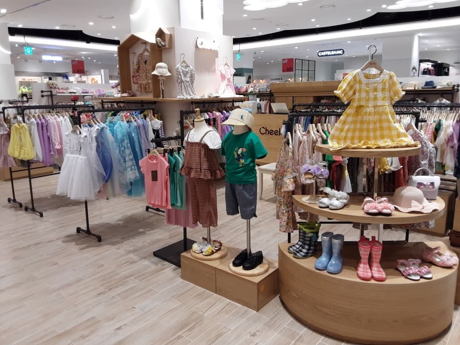 I Love J [Tax Refund Shop] (I LOVE J)