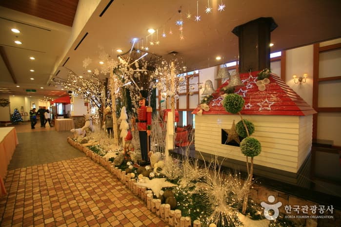 양지파인리조트 내부 홀