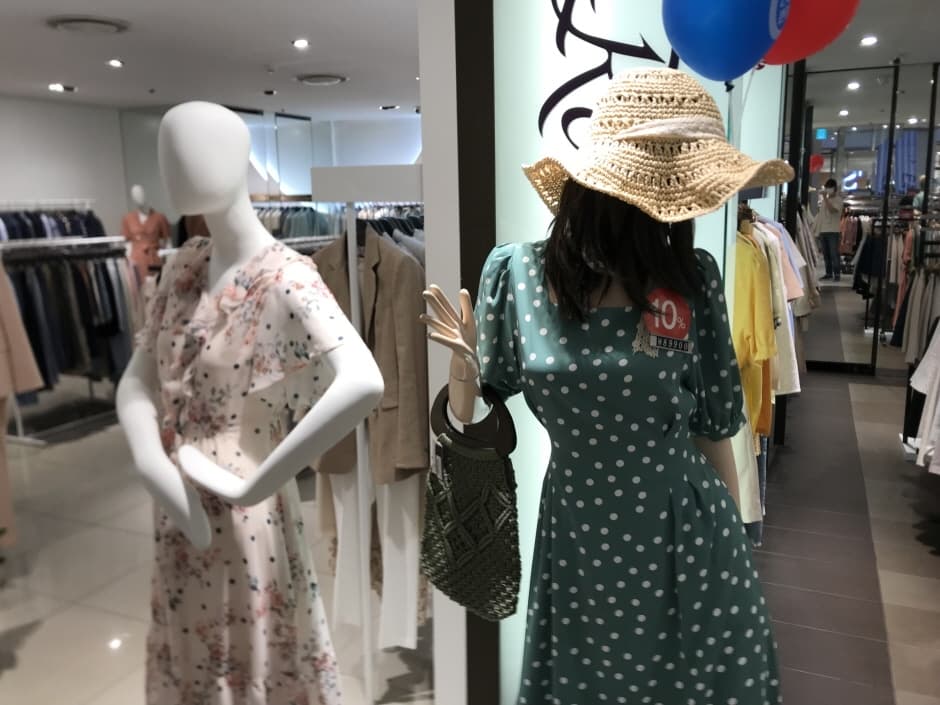 Roem [Tax Refund Shop] (로엠)