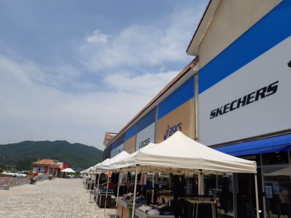 Moda Outlet - Gimcheon Gumi Branch [Tax Refund Shop] (모다아울렛 김천구미점)