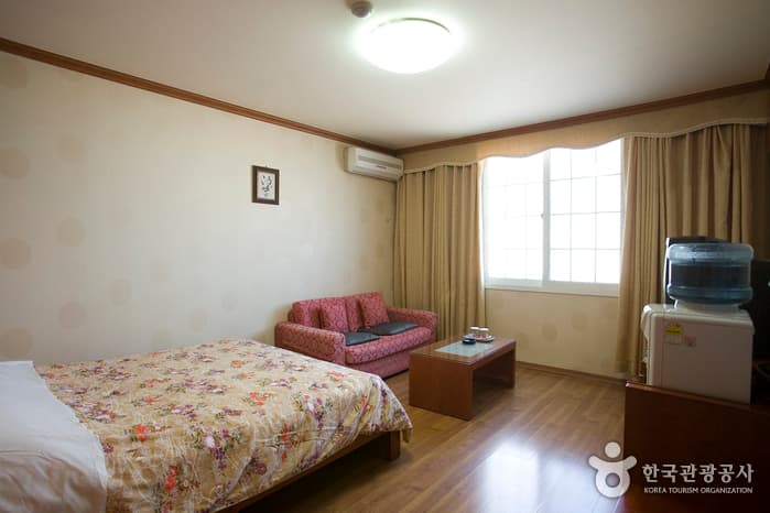 제주도_제주시_늘송파크텔_일반실더블04