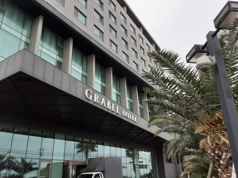Grabel Hotel - Jeju Branch [Tax Refund Shop] (그라벨호텔 제주점)